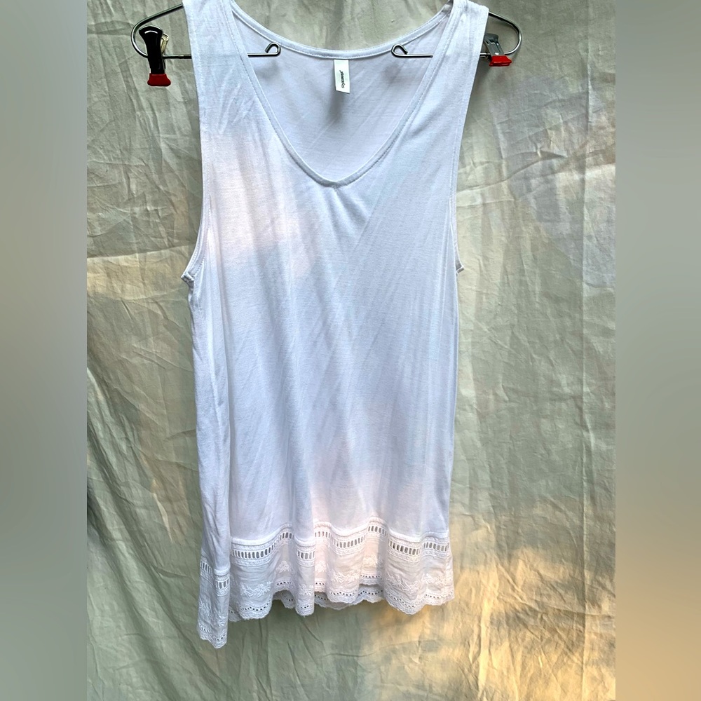 Soya Concepts white sleeveless Modal t-shirt with detailed bottom - Size M